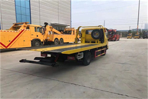 北太平庄非事故拖车