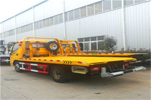 北太平庄附近拖车救援搭电