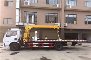 北太平庄附近汽车轮胎更换